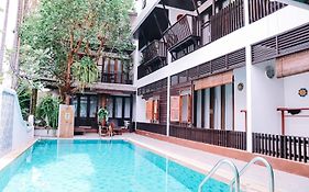 Baan Huenphen Boutique Hotel